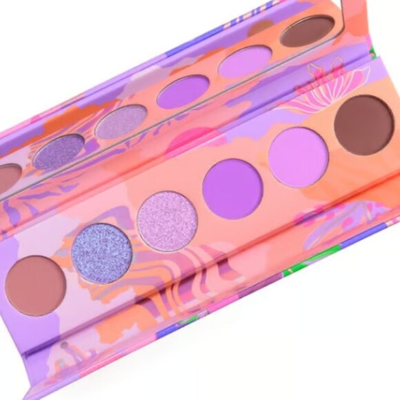 Kaleidos Lunar Lavender Futurism Eyeshadow Palette - Picture 2 of 3